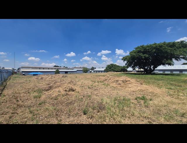 8,000M² VACANT LAND TO LET IN ANDERBOLT